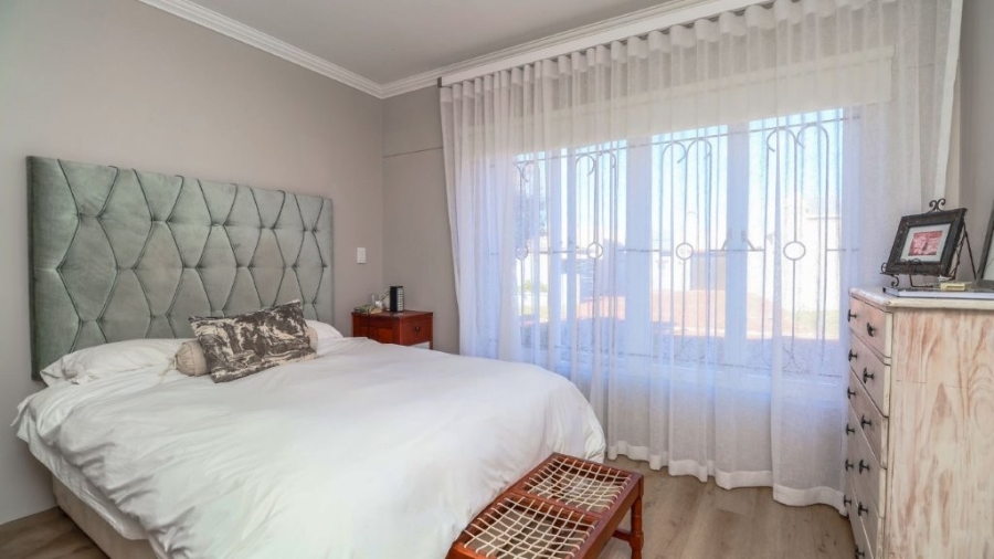 4 Bedroom Property for Sale in Stilbaai Wes Western Cape